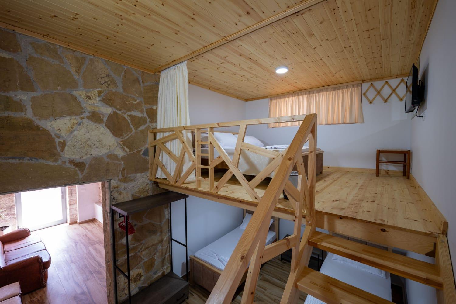 Hasani 24 Saranda