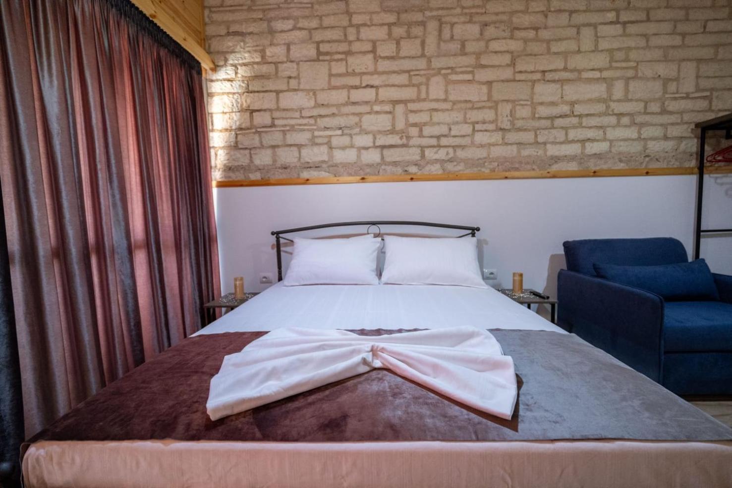 Hasani 24 Apartament *