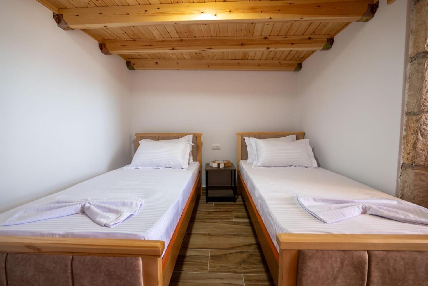 Hasani 24 Apartament *